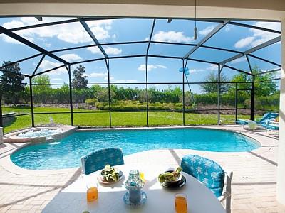 Stunning Private Villa Pool and Spa Area